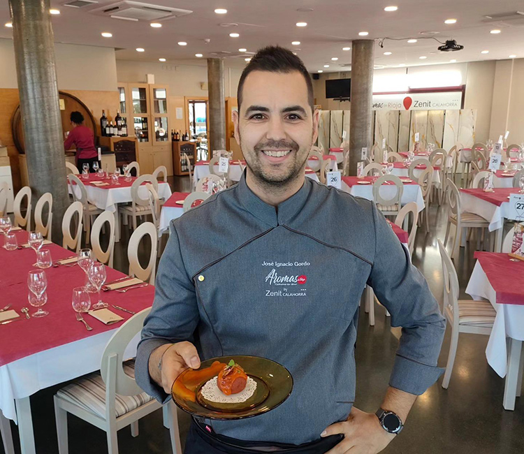 Jose Ignacio Gordo Martínez Restaurante Aromas de Rioja by Zenit, en Calahorra (La Rioja) con el pincho: Para chuparse las manitas