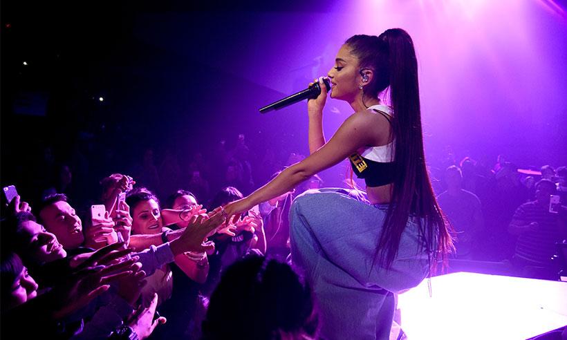Ariana Grande promete regresar a Mánchester para realizar un concierto benéfico