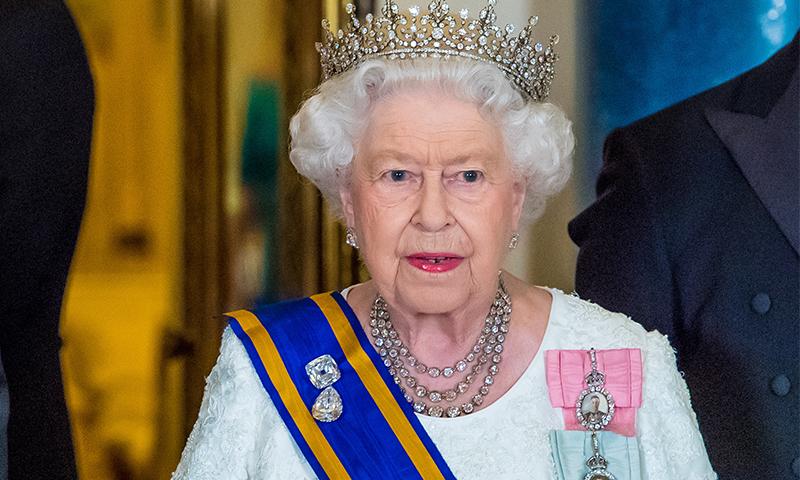 La Reina Elizabeth II le rinde tributo a George H.W. Bush con una conmovedora carta