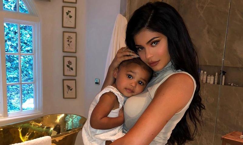 Kylie Jenner confiesa que la llegada de su hija Stormi la hizo apreciar más a su mamá