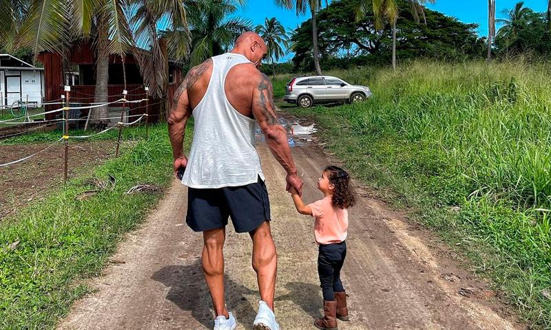 El dulce mensaje de The Rock sobre la paternidad: 'Todo hombre necesita una hija'