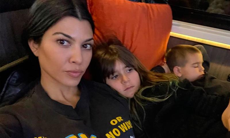Kourtney Kardashian y la tierna sorpresa que le organizaron sus hijos a su regreso de Europa